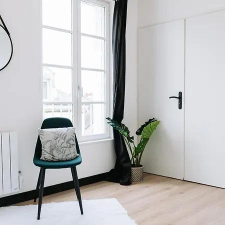 Bienvenue Chez Noemie - Arrivee Autonome 샤틀레로