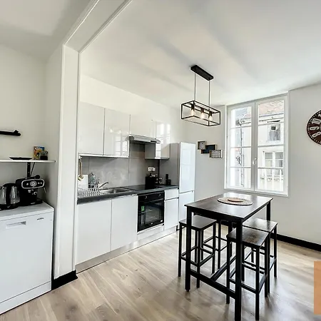 Bienvenue Chez Noemie - Arrivee Autonome * 샤틀레로